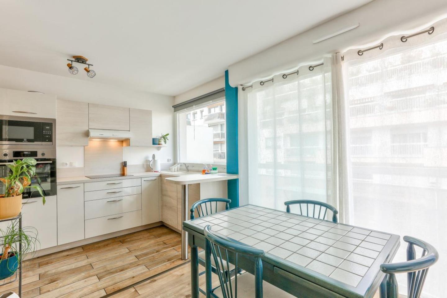 Moderne T2 Avec Balcon Proche Du Bois De Vincennes Appartement *
